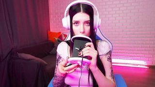 ORGASMIC ASMR GORGEOUS BABE LICKING AND SUCKING. HONEY HAZE