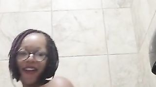 Uniqueen being Disgusting Peeing and then Lickin all over the Toilet and Walls