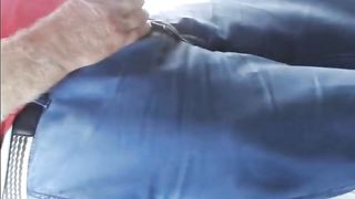 maduro me folla en aparcamiento oldman fuck parking