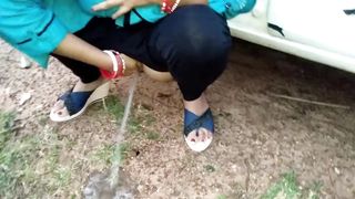 Desi Indian Aunt Outdoor Public Pissing Video Compilation