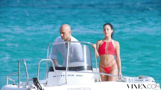 VIXEN Latina Sugar Baby Satisfies Her Daddy On Vacation