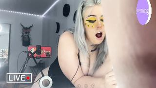 Asian FREEUSE fucks amateur wife while she livestreams a makeup tutorial