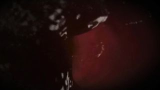 Гигантская милфа пожирает киской девушку мульт