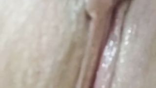 Cute teens pussy came soo hard with orgasms that her pussy kept creaming and throbbing!!