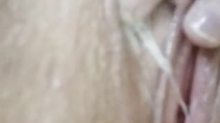 Cute teens pussy came soo hard with orgasms that her pussy kept creaming and throbbing!!