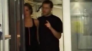 Svensk flicka på gymmet