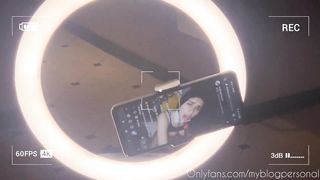 Mi primera vez con una hermosa webcam de 18 años culona ( Grabo todo tras cámaras REAL