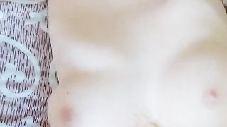 Танцую, ласкаю себя, кончаю