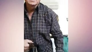 69 yo man from Italy