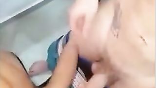 Novinhos gatos se pegando