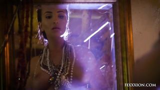 Jewelry thief masturbates after heist