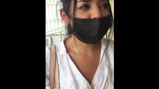 Estudiante pillada en la calle