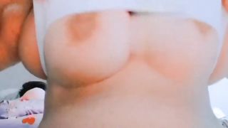 18 Showing Her Big Tits In Snapchat