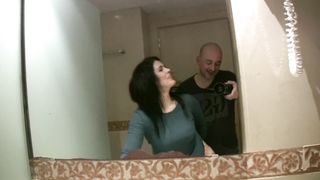 En el lavabo con la cachonda madurita española Montse Swinger