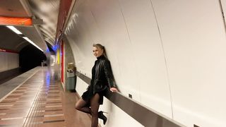 Public flashing and lush controlled by my girlfriend - MIMI CICA