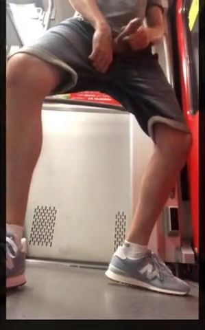 Exhibition Twink jerks off in a train