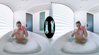 WETVR Bath Creeper Fills Up Step Sister In VR POV