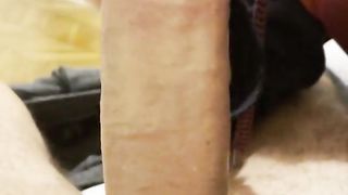 I love sucking big dick