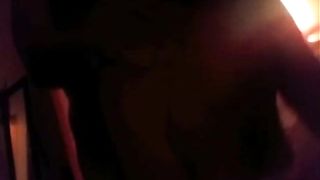 Mari cocu qui filme sa femme se faire baiser par son amant