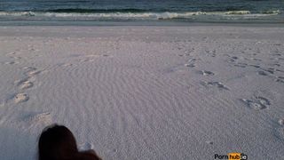 Sunset Beach Stream (4K Public Nature Pissing)