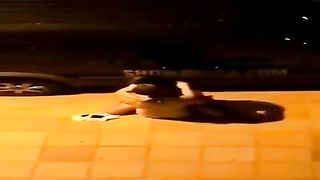 Couple bourre baise en pleine rue a Ibiza !