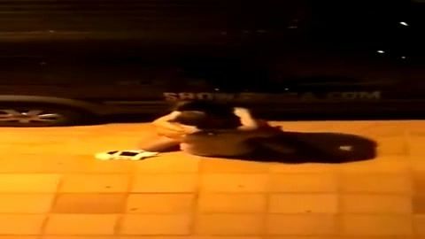 Couple bourre baise en pleine rue a Ibiza !