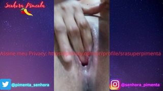 Senhora Pimenta em uma gozada deliciosa.