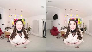 Curvy Waitress Alyx Star Provides Five Star Sex Service VR Porn