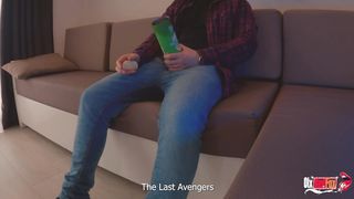 I put my dick in a box of chips and served my stepmom! HER reaction was amazing!