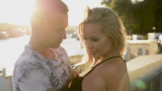 PART1 CASTING ANAL POUR BLONDE US AUX GROS SEINS