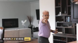 Brazzers - Sexually Frustrated Milf Lauren Phillips Finds Comfort In Her Stepson's Huge Dick