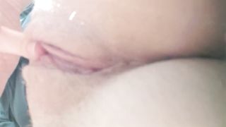 Teen Fingers Pussy in Car