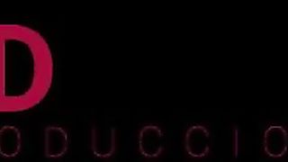 mi hermanastra me descubre viendo sus fotos sexys ,historia completa- porno en español