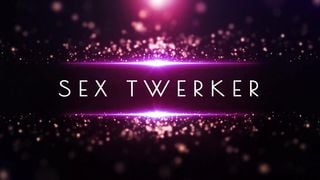 SEX TWERKER: Anna Claire Clouds