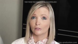 Emilie superbe MILF francaise en casting debutante