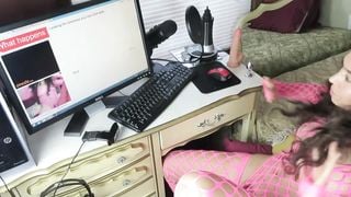 I Masturbate to Random Guys on Omegle