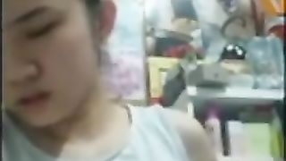 香港中文大学极品大奶妹冯佳佳销魂自慰