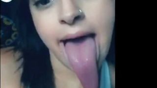 LONG TONGUE BEAUTY SHOWS OFF LONGEST TONGUE AND WIDE THROAT