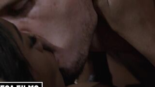 Bellesa - Amari Anne & Robby Echo Turn A Movie Night Into A Romantic Sexual Experience