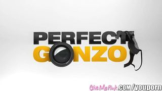 Givemepink brunette toys her pussy up close