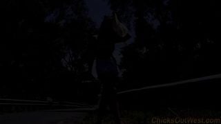 Real aus les licks cunt