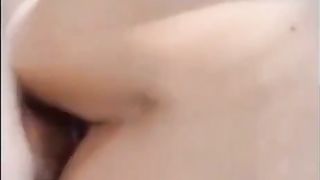 JE DEFONCE LE CUL DE SA NYMPHO DE FEMME SUR LE CAPOT - CHIENNE FRANCAISE