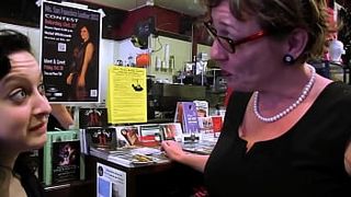 mature lesbian - cafe