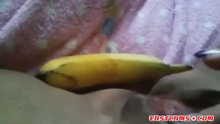 Arab slut masturbate with a big banana