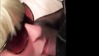 Crossdresser Mouthfuck