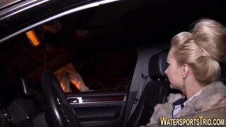 Les in stockings pisses