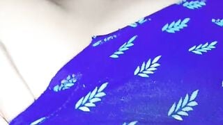 Boyfriend Fucking virgin indian desi bhabhi pussy is hard