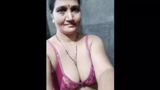 Desi Indian Bhabhi Sex with Neighbour Husband