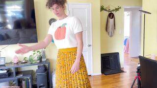 Stepmom Tests to See If I'm Gay