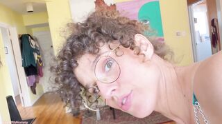 Stepmom Tests to See If I'm Gay